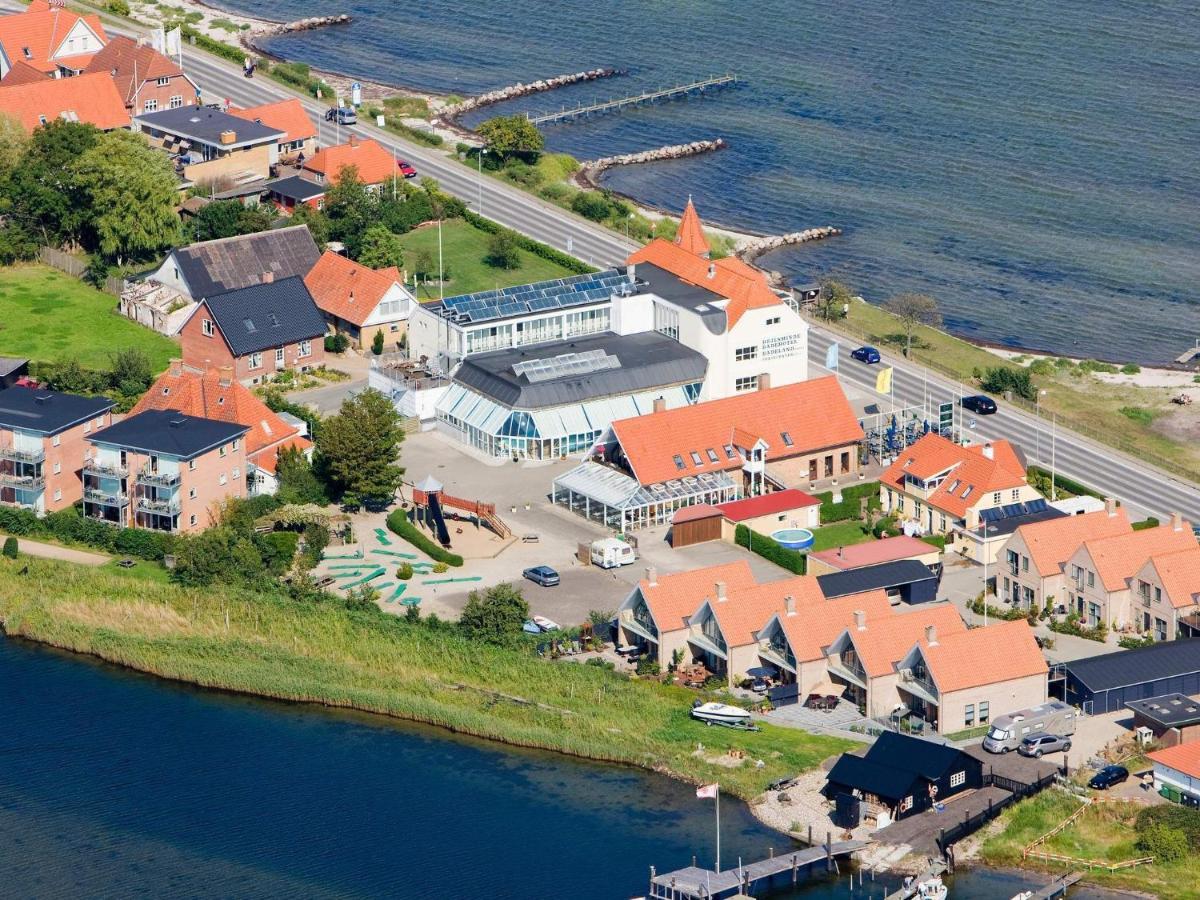 6 Person Holiday Home On A Holiday Park In Hejls Buitenkant foto