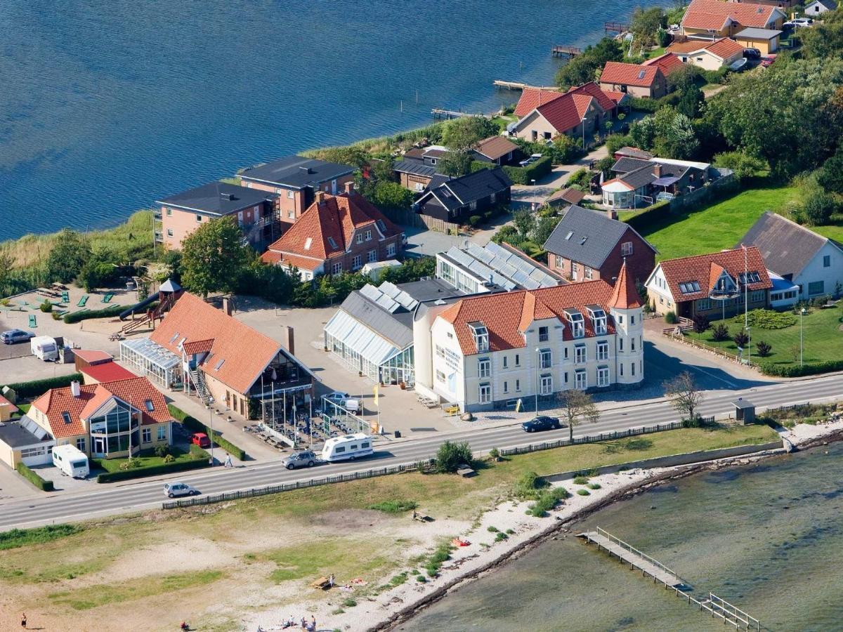 6 Person Holiday Home On A Holiday Park In Hejls Buitenkant foto