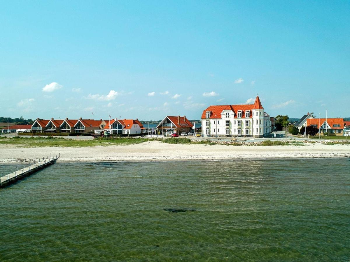 6 Person Holiday Home On A Holiday Park In Hejls Buitenkant foto
