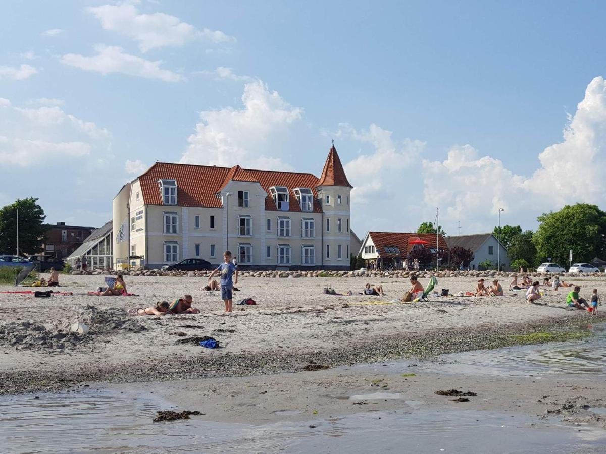 6 Person Holiday Home On A Holiday Park In Hejls Buitenkant foto